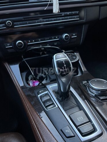 BMW 528-13