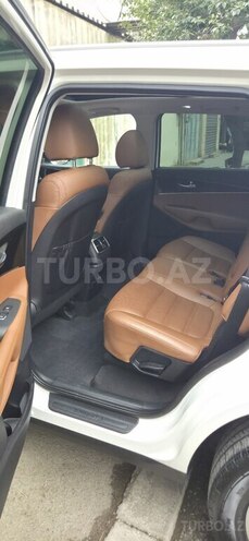 Kia Sorento-8