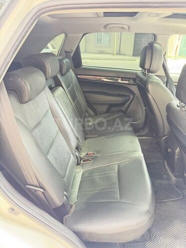 Kia Sorento-8