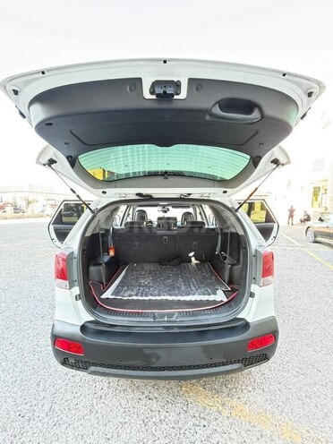 Kia Sorento-13