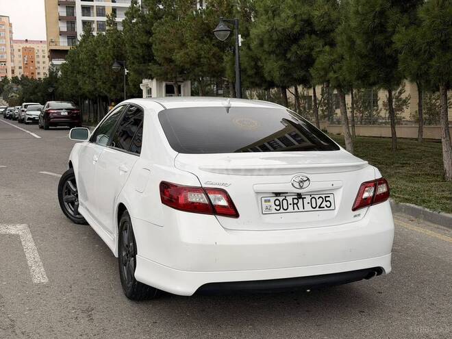 Toyota Camry-12