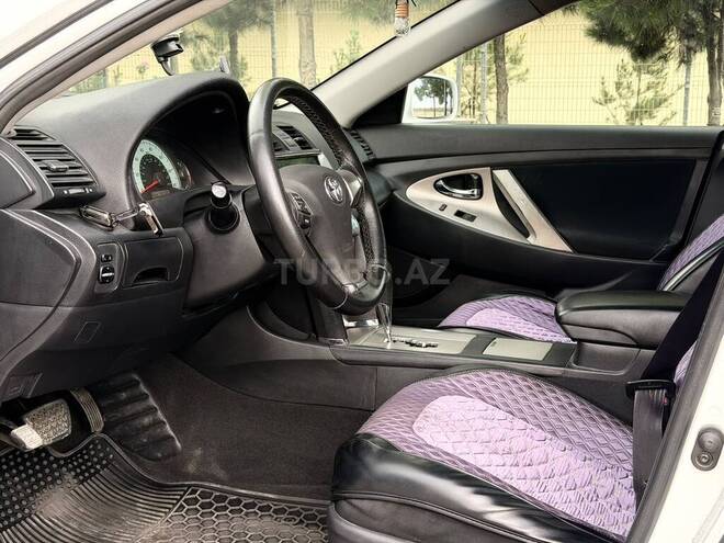 Toyota Camry-5