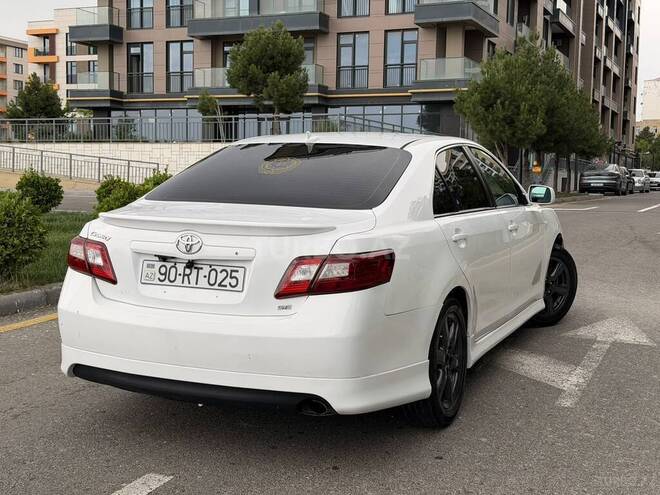 Toyota Camry-15
