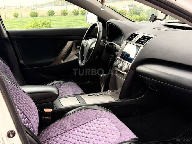 Toyota Camry-3