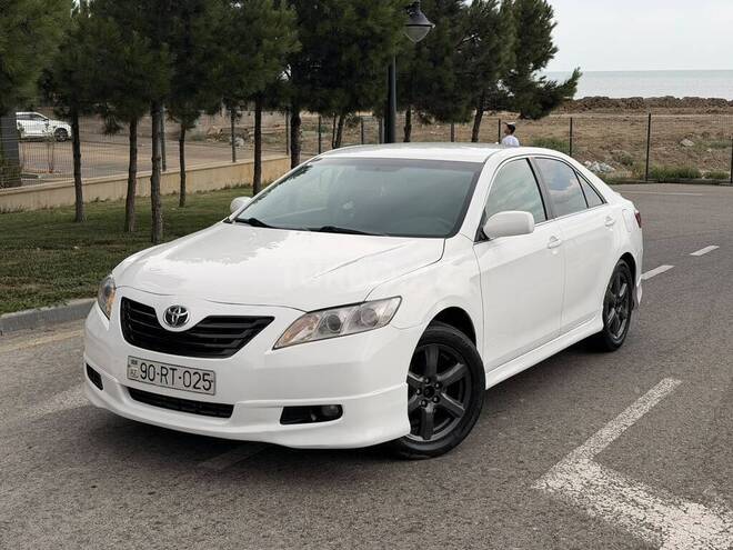 Toyota Camry-13