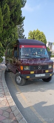 Mercedes 208 D-5