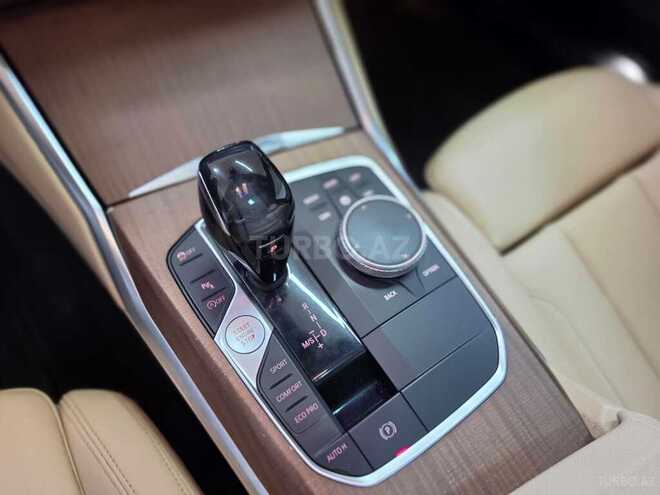 BMW 330-11