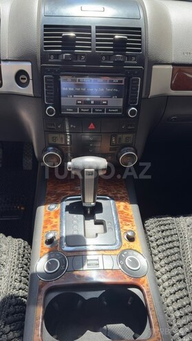Volkswagen Touareg-12