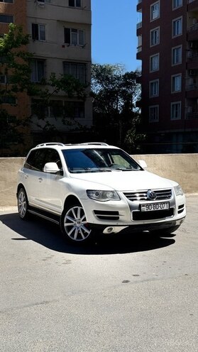 Volkswagen Touareg-2