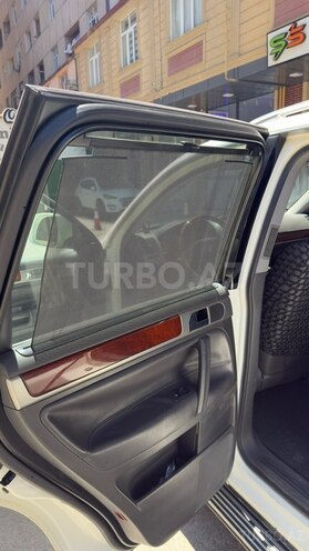 Volkswagen Touareg-13