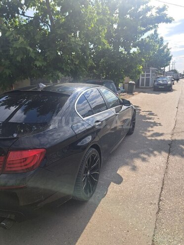 BMW 528-2
