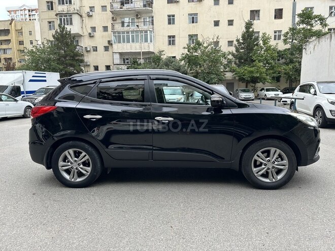 Hyundai ix35-12
