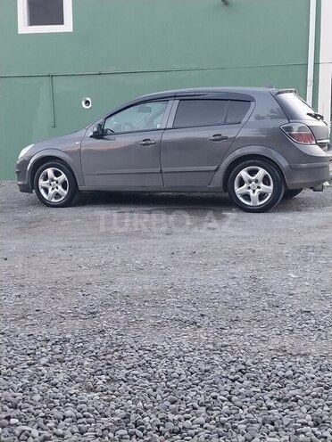 Opel Astra-2