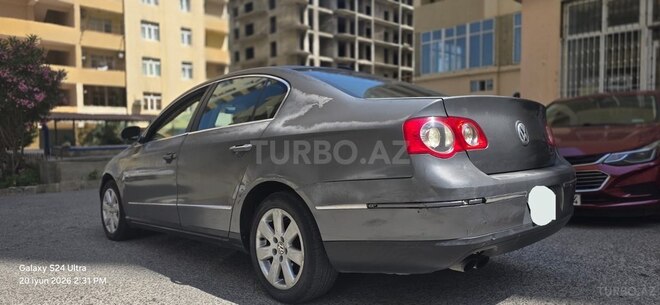 Volkswagen Passat-5