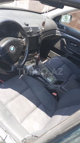 BMW 523-9