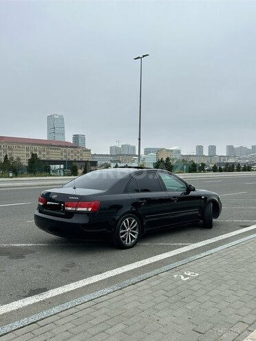 Hyundai Sonata-4
