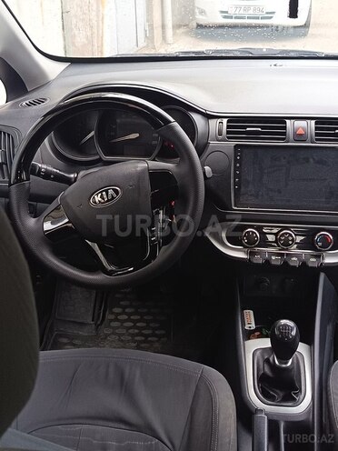 Kia Rio-4