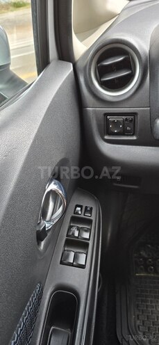 Nissan Versa Note-12