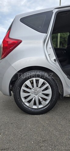Nissan Versa Note-11
