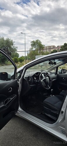 Nissan Versa Note-8