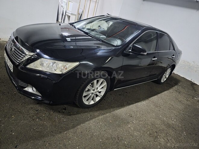 Toyota Camry-3
