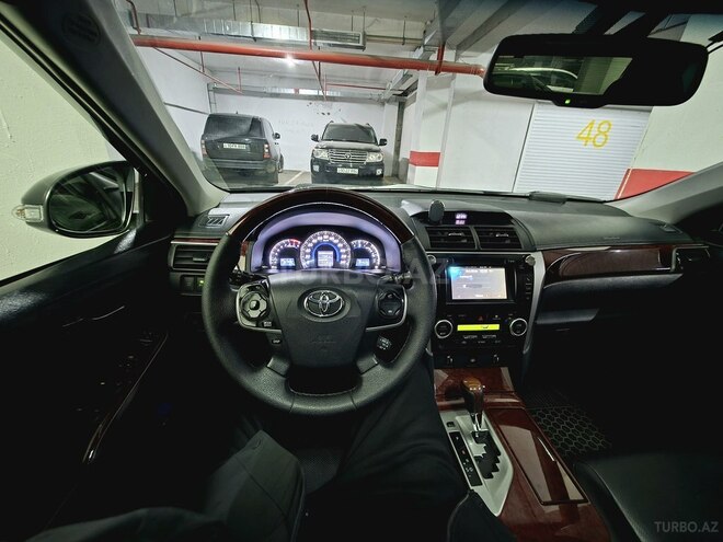 Toyota Camry-8