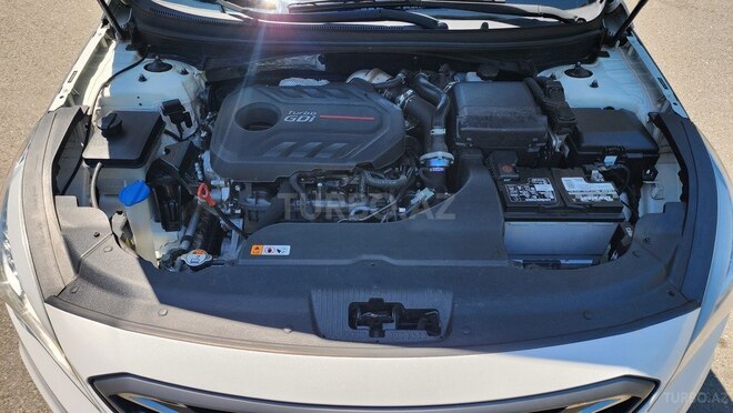 Hyundai Sonata-14