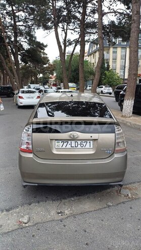 Toyota Prius-3