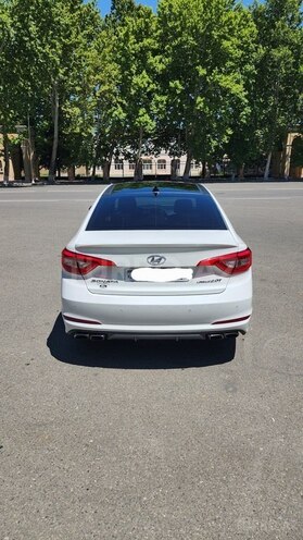 Hyundai Sonata-8