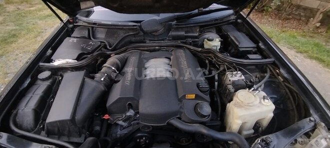 Mercedes E 240-7