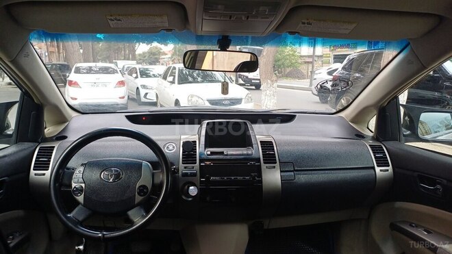 Toyota Prius-5