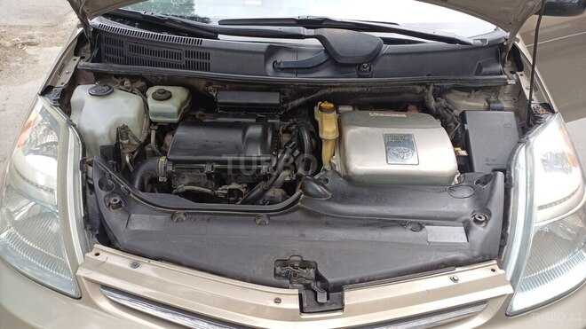Toyota Prius-11