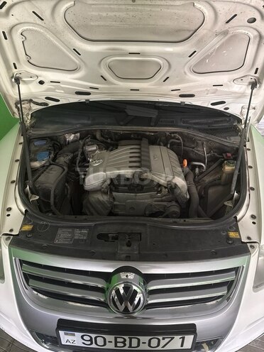 Volkswagen Touareg-15