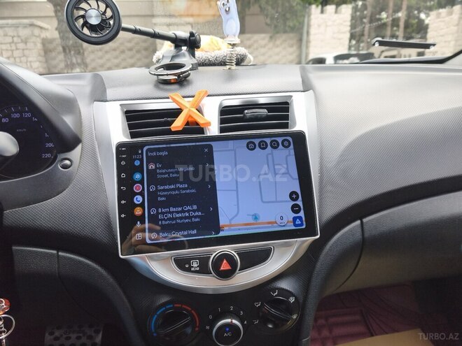 Hyundai Accent-10