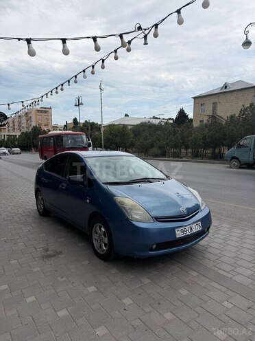 Toyota Prius-3