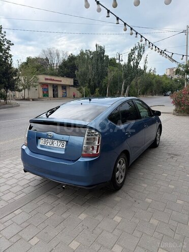 Toyota Prius-4