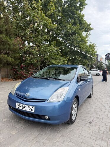 Toyota Prius-2