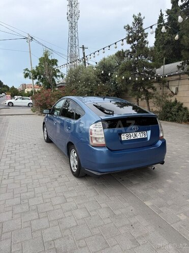 Toyota Prius-5