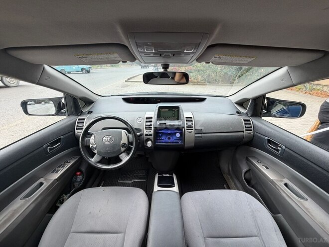 Toyota Prius-7