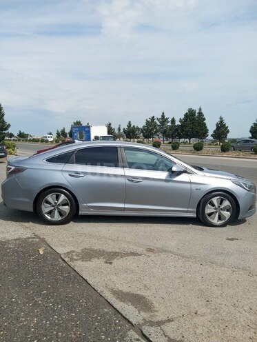 Hyundai Sonata-6