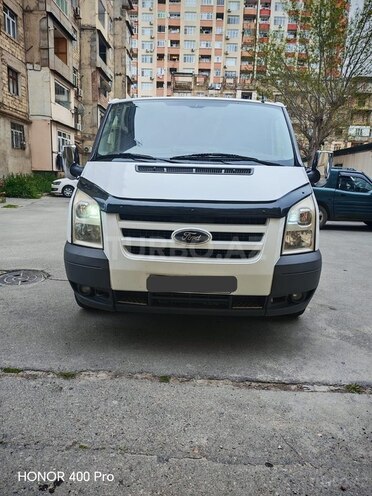 Ford Transit-1