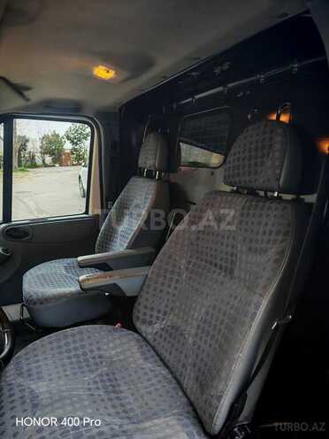 Ford Transit-21