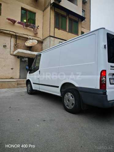 Ford Transit-5