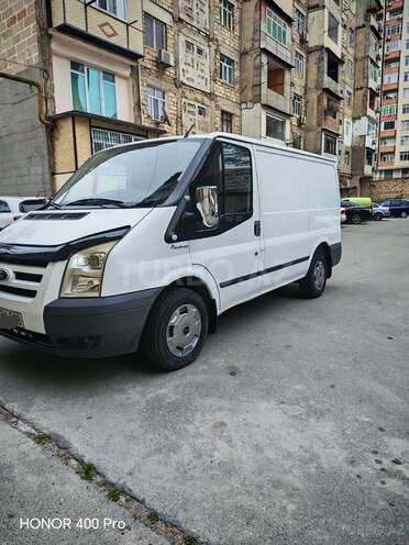 Ford Transit-7