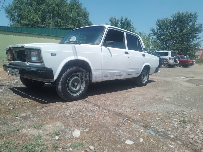 LADA (VAZ) 2107-1