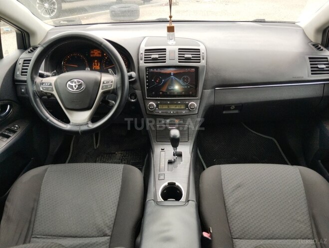 Toyota Avensis-7