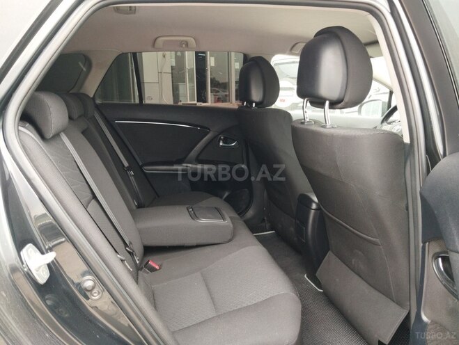 Toyota Avensis-8