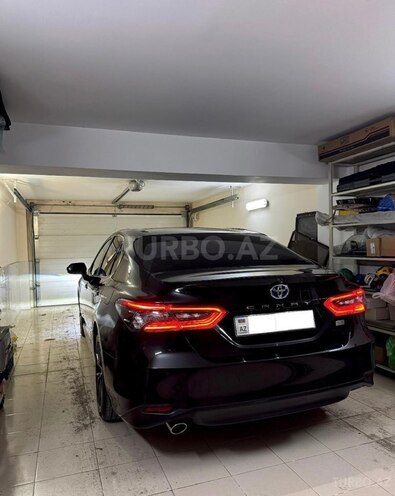 Toyota Camry-6