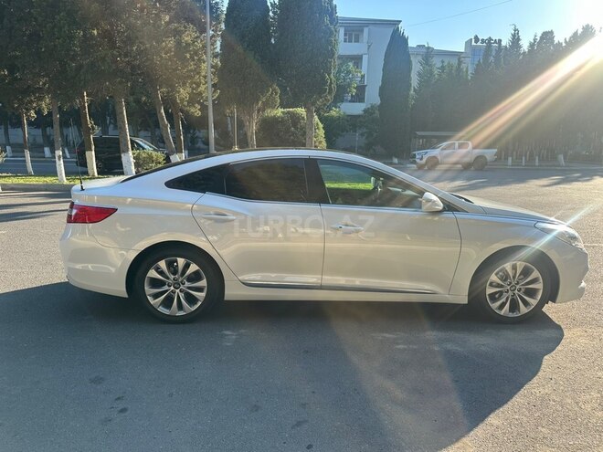 Hyundai Grandeur-6