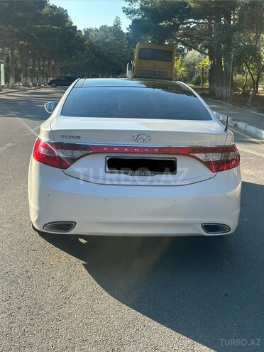 Hyundai Grandeur-10